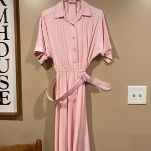 Vintage Ladies dress with belt